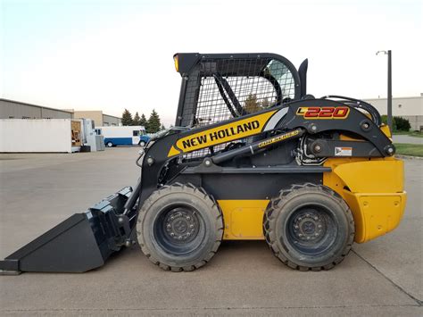 n h l220 skid steer engine oil capacity|new holland l220 skid steer specs.